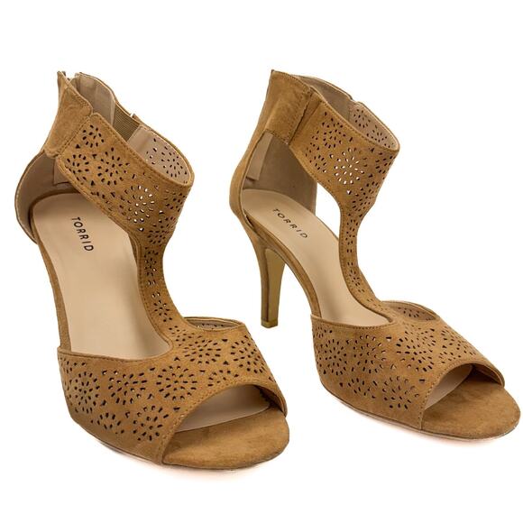 Torrid Faux Suede T-Strap Floral Cut Out Zip Stilleto Heel Sandals Sz 11 Boho - Picture 2 of 14